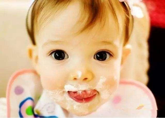 婴儿吃瓜好得劲,健康成长好得劲