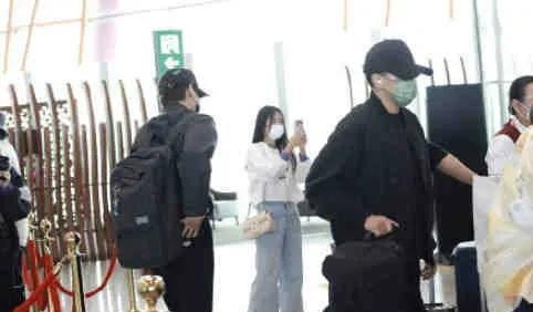 吃瓜偶遇jk,揭秘JK校园时尚的魅力瞬间