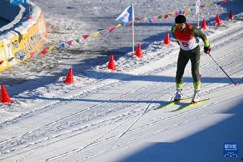 吃瓜群众越野滑雪,速度与激情的冰雪之旅
