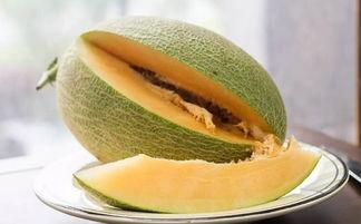 吃哈密瓜嗓子疼引起呕吐,揭秘夏日美味背后的健康隐患