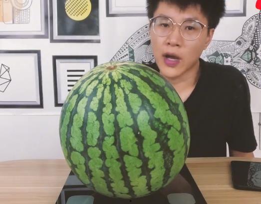 吃瓜要吃糖